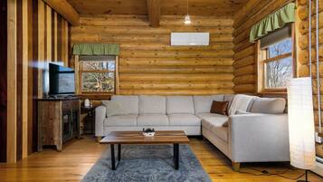 TV connectée, livres, écrans d'ordinateur