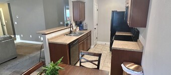 Unwind, Recharge, Repeat: Your Cozy Retreat Awaits. Only 8 miles from FLW