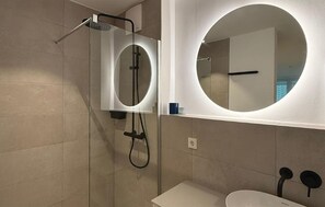 Shower - 1 bedroom amazing apartment in Tossens (Tossens)