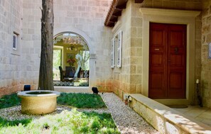 Exterior detail - Villa Tereza Dubrovnik (Cilipi)