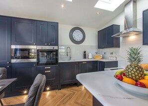 Imagen sin descripción, 5 de 15, botón