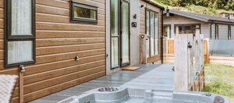 Sycamore Lodge VIP Hot Tub