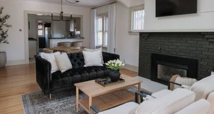 Elegant Family/Pet Friendly Cottage in Coveted Clark Park