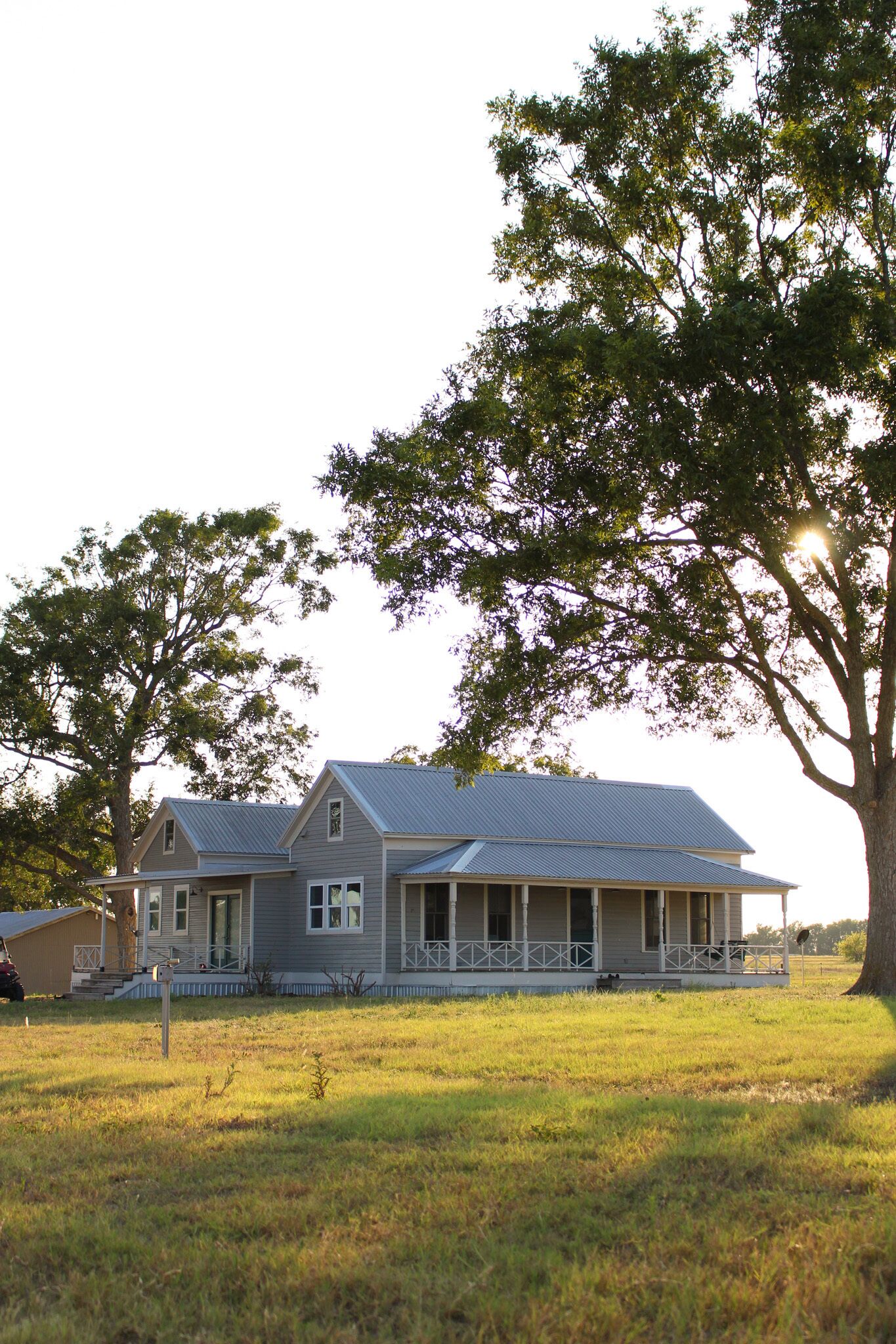 Pecan Tree House - Short drive to Round Top