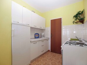 Private kitchen - Holiday apartment with air conditioning (Medulin)