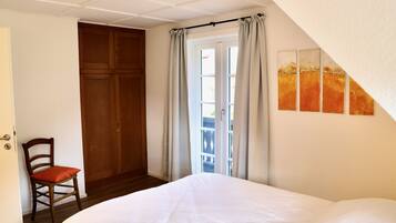 2 habitaciones, tabla de planchar con plancha y wifi gratis