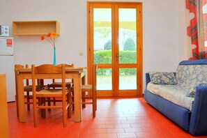 TV - Holiday apartment mit Garten (Bibione)