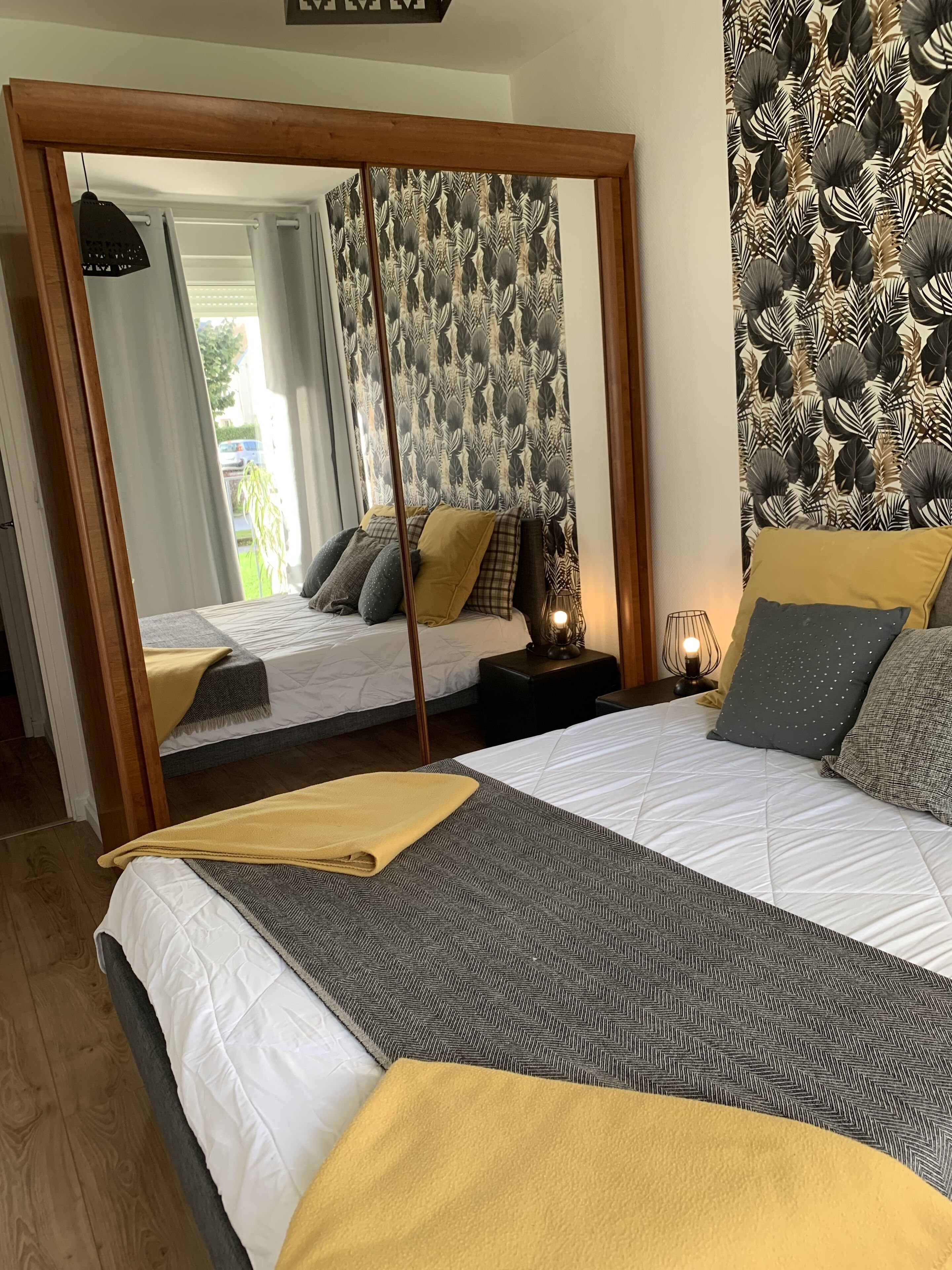 2 chambres, fer et planche à repasser, Wi-Fi, draps fournis