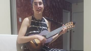 32-inch flat-screen TV with digital channels, Netflix