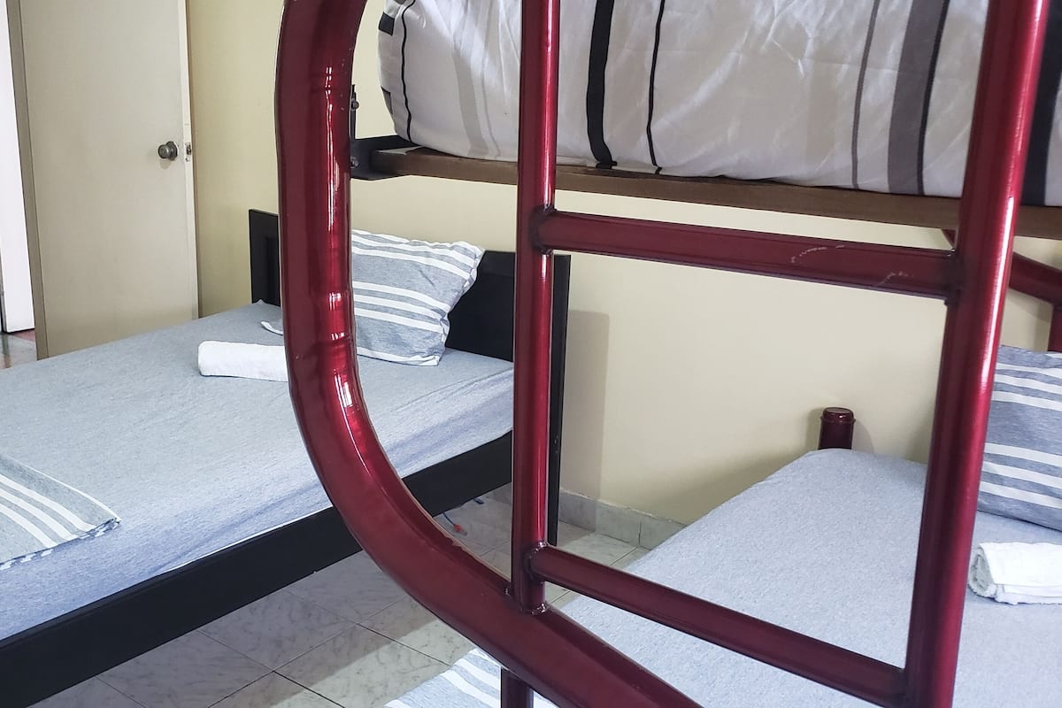 Quadrupla familiare | Biancheria da letto di alta qualità, materassi Select Comfort