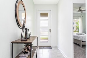 6 bedrooms, iron/ironing board, WiFi, bed sheets - Home away from Home | Private Pool (Davenport)