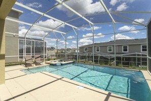 Beheizter Pool