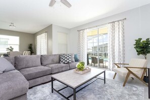TV, table tennis - Home away from Home | Private Pool (Davenport)
