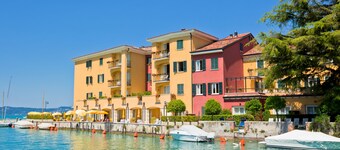Il Borgo Apartments - Ulivo, Polpenazze, Italy