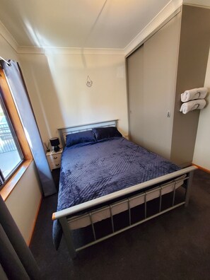 3 chambres, bureau, fer et planche Ă repasser, Wi-Fi gratuit