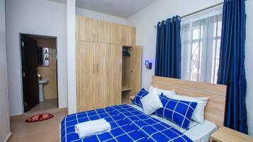 2 dormitorios, tabla de planchar con plancha, wifi y ropa de cama