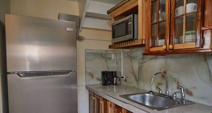 Fully Air-conditioned Irie 1 Bedroom Near Beaches