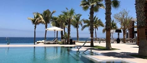 Piscina a l'aire lliure