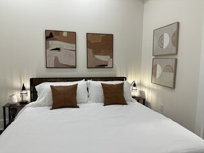 5 bedrooms, desk, iron/ironing board, travel crib - 5BR Beautifully Restored New Orleans Home - 7 Minutes to French Quarter! (New Orleans)