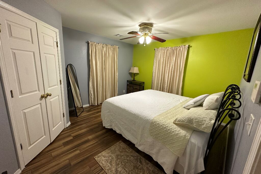 3 bedrooms, iron/ironing board, free WiFi, bed sheets