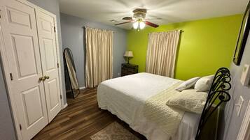 3 bedrooms, iron/ironing board, free WiFi, bed sheets