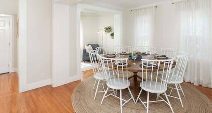 The Grand Escape | Central Location | 3 Bed 2 Bath