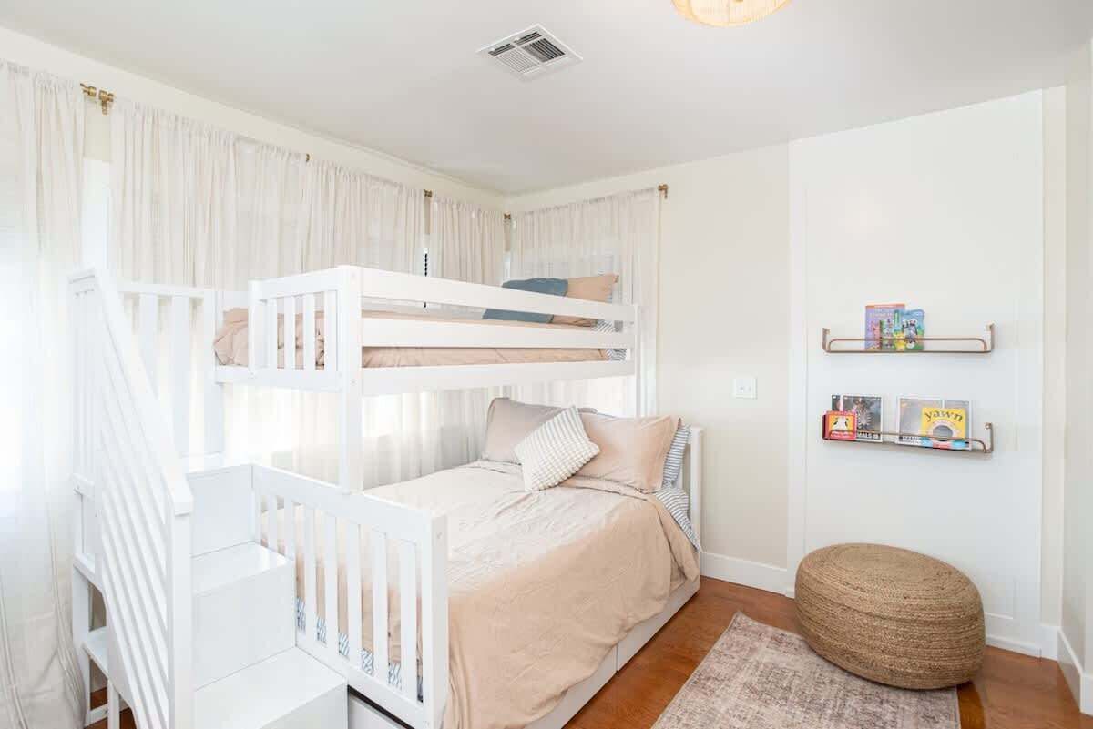 3 Schlafzimmer, Reisekinderbett, WLAN, Bettwäsche