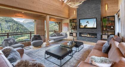 CHALET neuf avec 6 chambres et 6 SDB, sauna et jacuzzi, proche des pistes