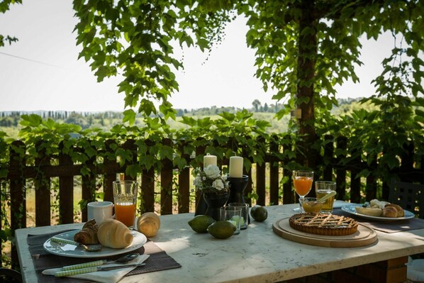Outdoor dining - Montelopio - Montelopio 8 (Ghizzano)