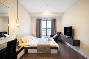 2 bedrooms, iron/ironing board, WiFi - Lynhapartment-Saigon Royal Residence 2bed Pool Gym (Thành phố Hồ Chí Minh)