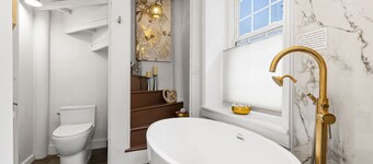 Stay in Historic Bucks County Farmhouse
Sleeps 18 -13 beds, 5 baths, 2 kitchens 