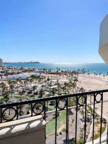 3BR Penthouse over Beautiful Sea