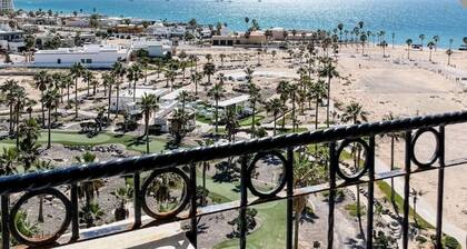 3BR Penthouse over Beautiful Sea