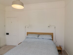 2 bedrooms, individually decorated, individually furnished, free WiFi