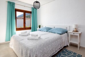 4 Schlafzimmer, Bügeleisen/Bügelbrett, WLAN, Bettwäsche