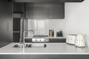 Fridge, microwave, oven, stovetop - New - Light-Filled Artistic Retreat (Collingwood)