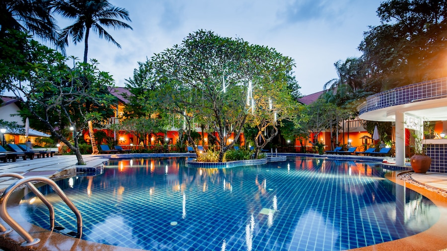 Phuket Leelavadee Hua Ting Resort