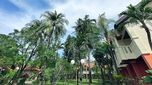 Gambar tidak terklasifikasi, 2 dari 97, tombol