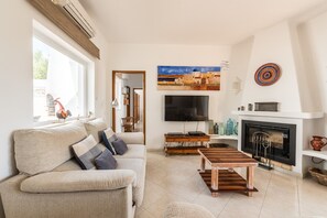 TV connectée, cheminée