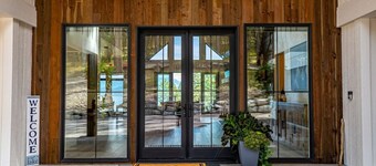 Luxury Lakeside Retreat w/ Panoramic Flathead View