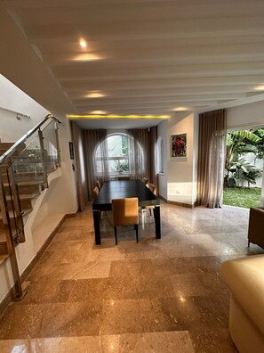 تناول الطعام