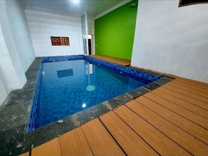 Hồ bơi trong nhà