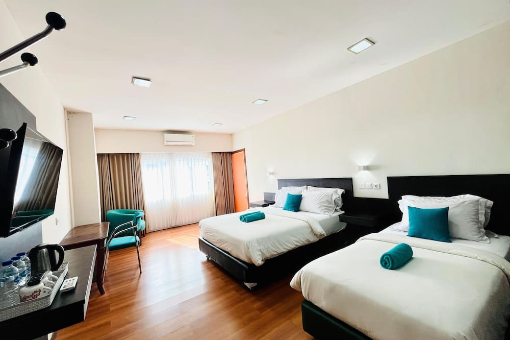 City Hotel