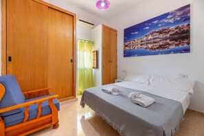 5 chambres, accès au Wi-Fi (inclus), literie fournie