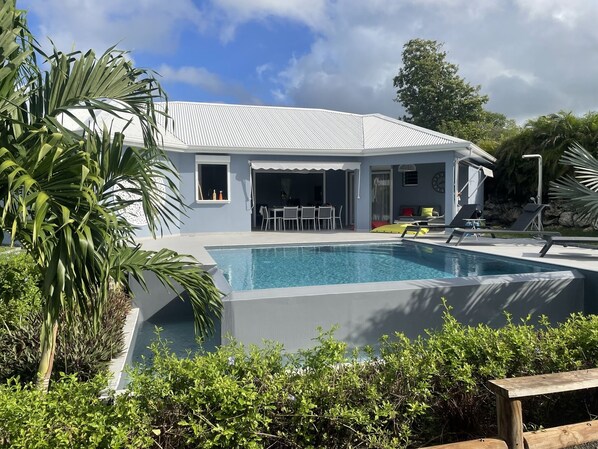 Outdoor pool - Villa Avec Piscine en Résidence Près de la mer (Saint-François)