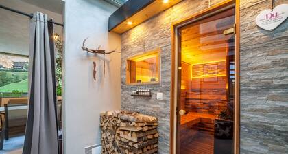 Ferienwohnung 'Holzer's' mit Bergblick, privater Terrasse und WLAN