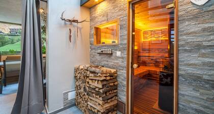 Apartment 'Holzer's' with Mountain View, Private Terrace and Wi-Fi