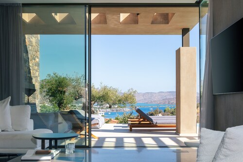 Villa Katy - sea vistas, heated pool, minimalist opulence, & serenity by etouri