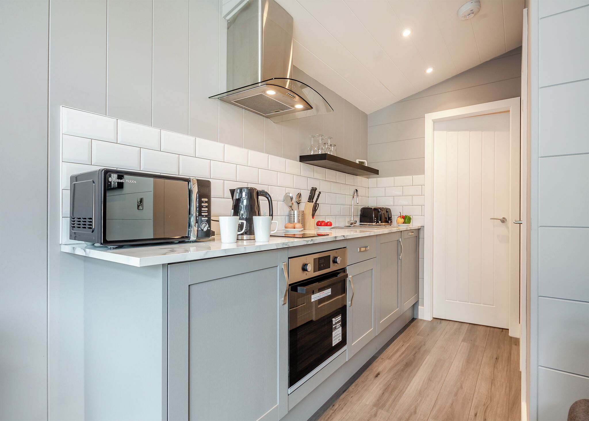 Fridge, toaster, cookware/dishes/utensils