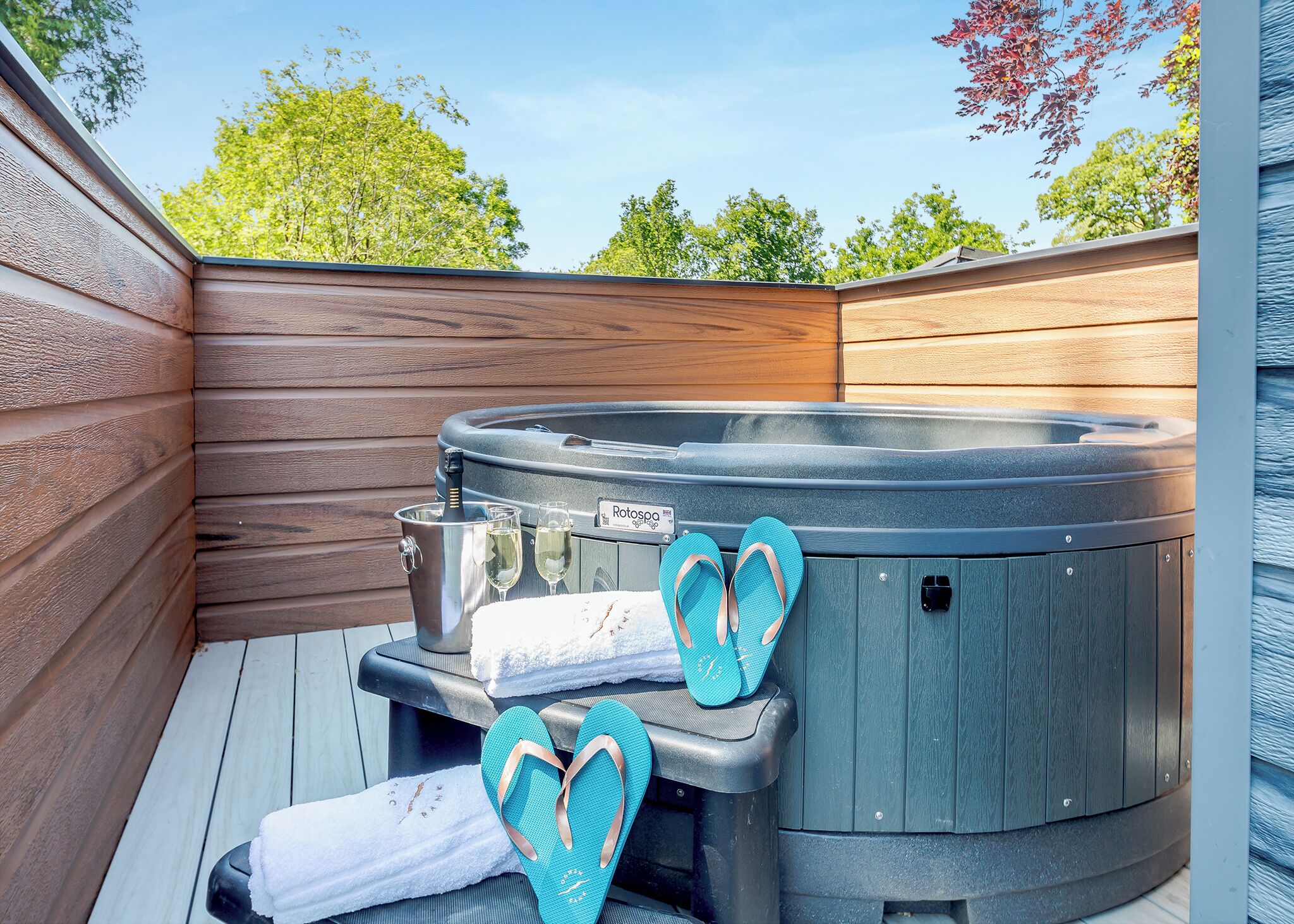 Bain à remous extérieur